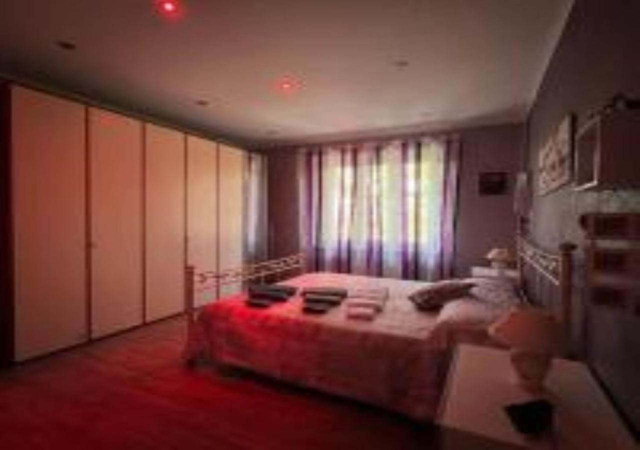 Casa Vacanza Glicine Venaria Reale Luaran gambar